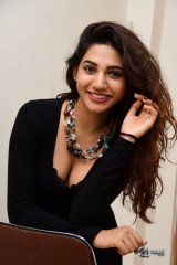 Sonakshi Singh Hot Pics